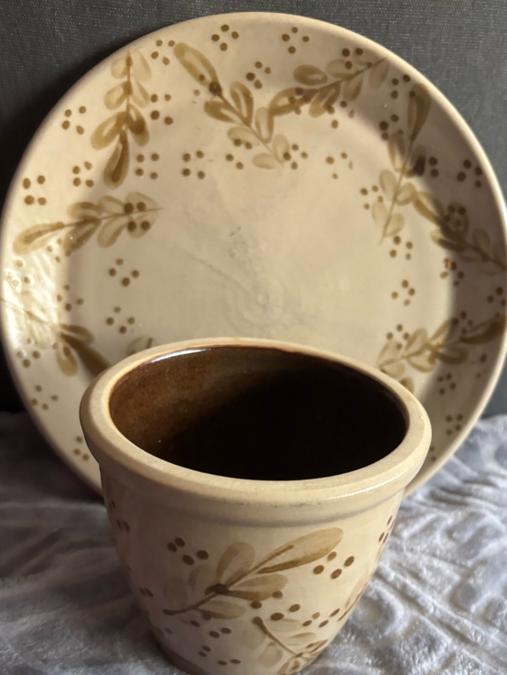 Vintage Beaumont  Brothers Hand-Painted Cream Ceramic Plate and crock olive Lea